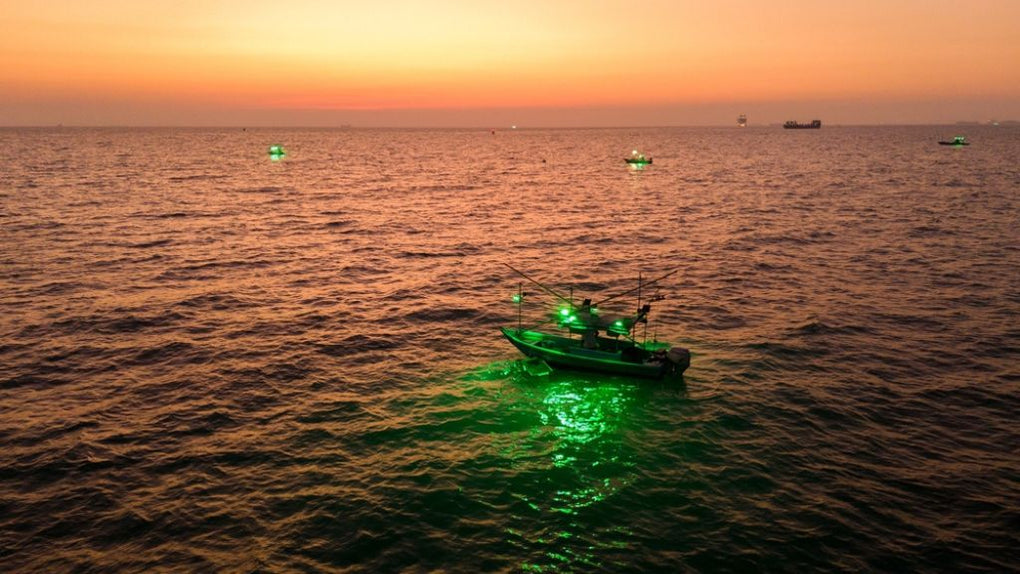 How Green Fishing Lights Can Enhance Your Night Fishing Experience